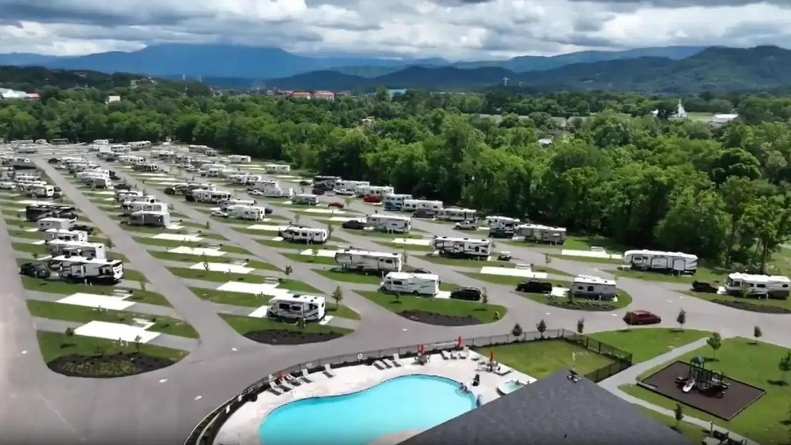 Pigeon Forge Landing Rv Resort Extérieur photo